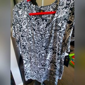 J& M COLLECTION  NEW WITH TAGS KNIT TUNIC TOP.  XXL